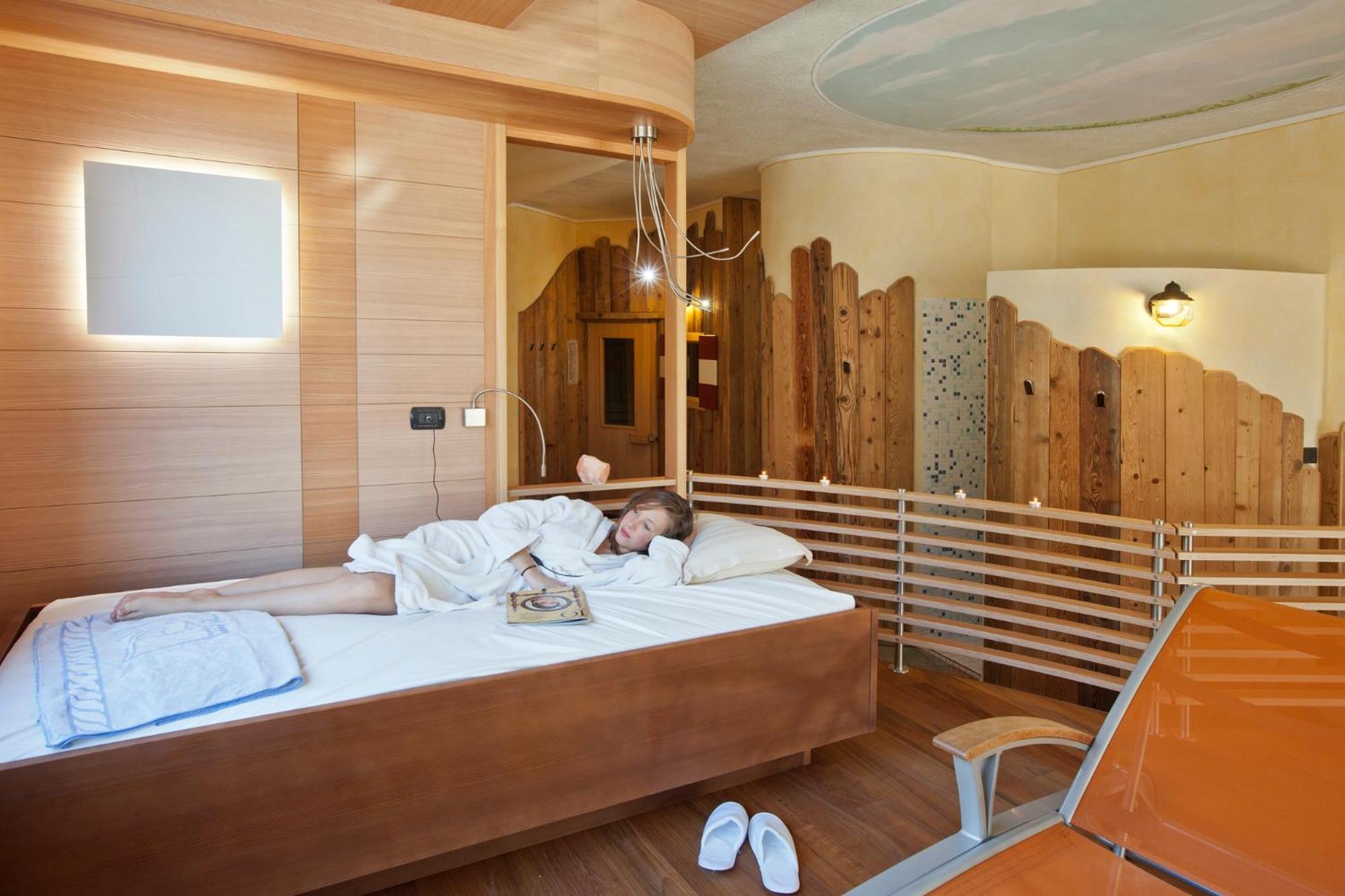 Berghotel Miramonti Тезеро Экстерьер фото